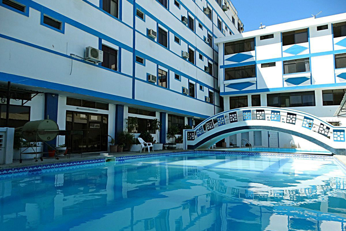  Nuestro hotel con piscina en Salinas 