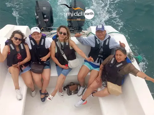 Tour en bote en Salinas Ecuador